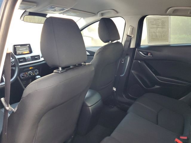 Used 2018 MAZDA MAZDA3 Sport w/ Preferred Equipment Package image 10