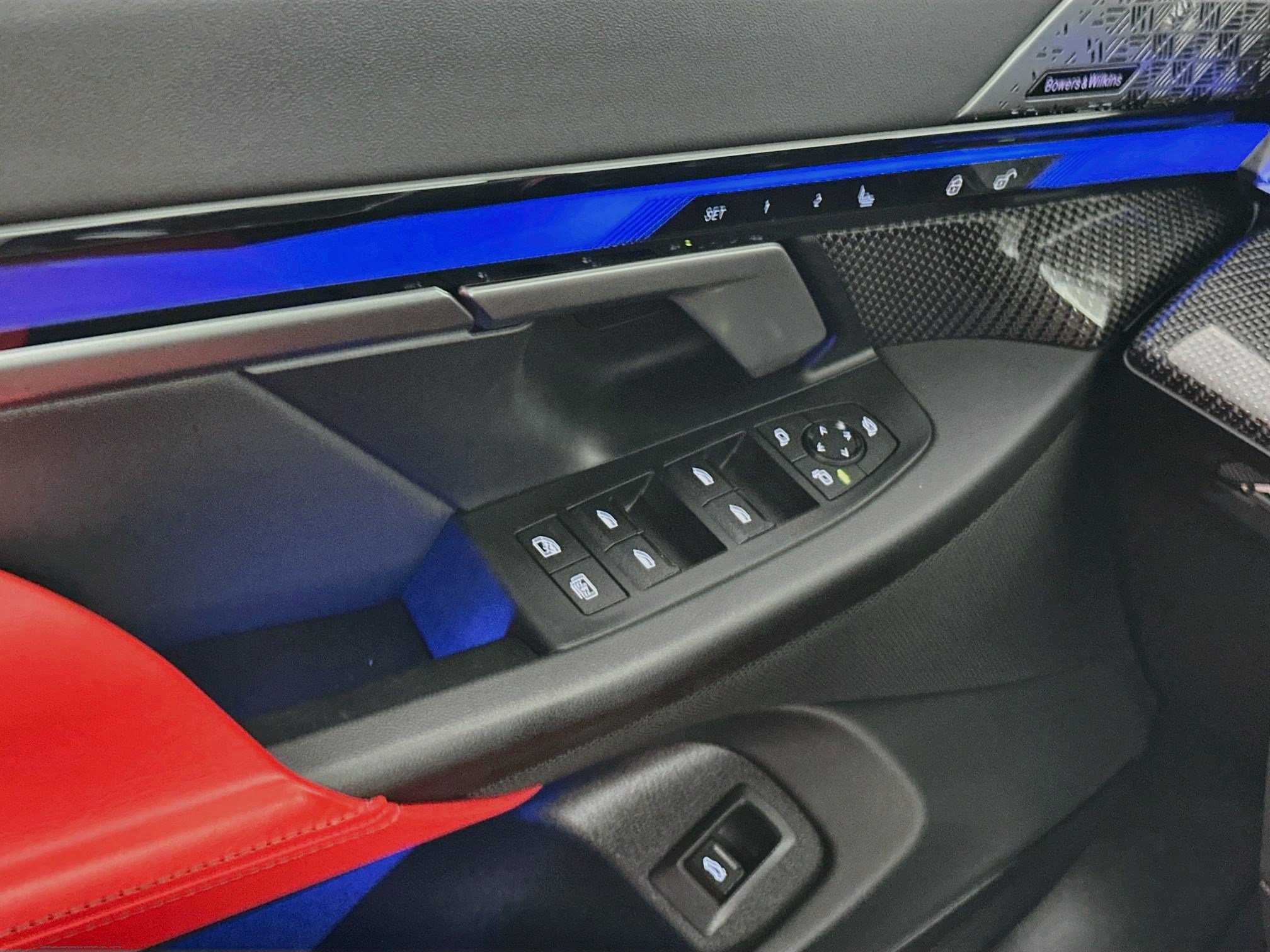 Used 2025 BMW M5 w/ Carbon Package AWD/4WD image 14