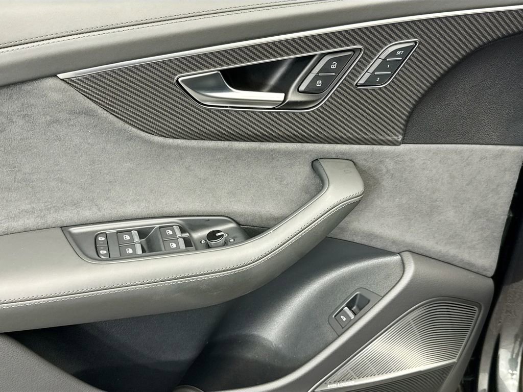 Certified 2025 Audi RS Q8 performance image 22