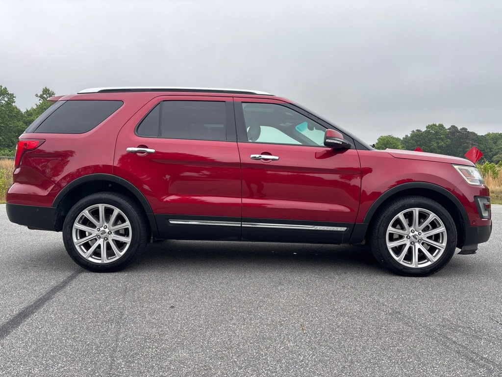 Used 2016 Ford Explorer Limited w/ Equipment Group 301A AWD/4WD image 6