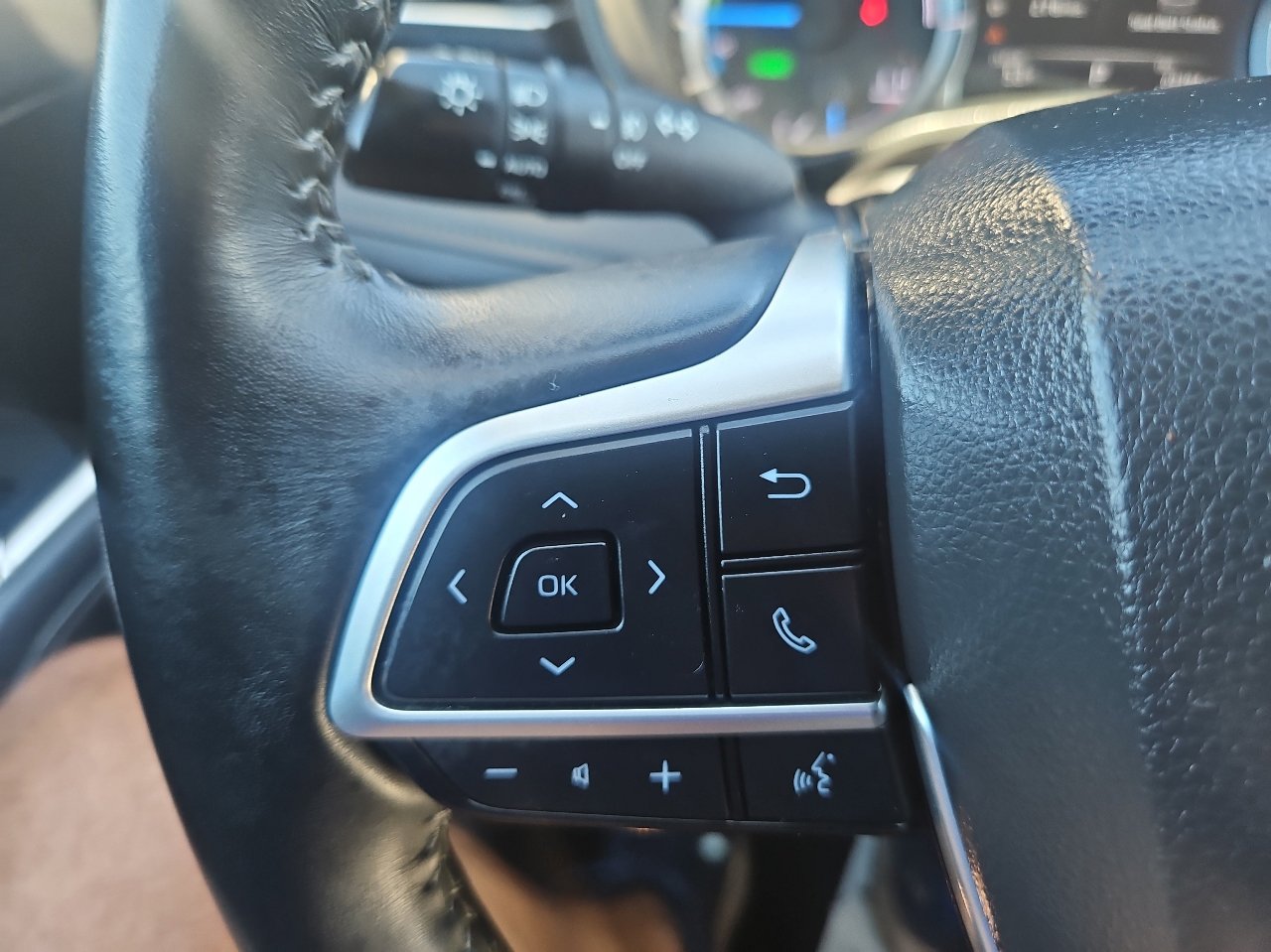 Used 2023 Toyota Highlander LE image 29