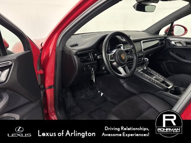 Used 2019 Porsche Macan AWD/4WD image 4