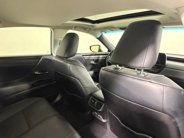 Certified 2023 Lexus ES 300h w/ Premium Package FWD image 28