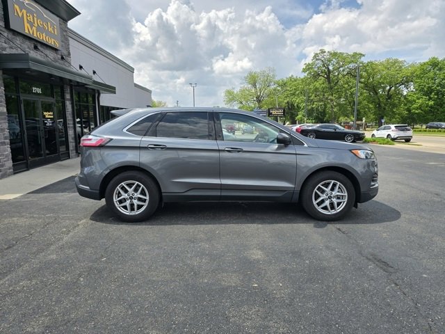 Used 2024 Ford Edge SEL image 7