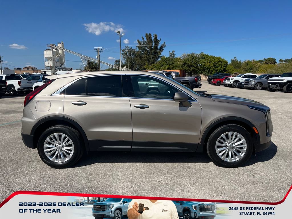 Used 2024 Cadillac XT4 Luxury image 8