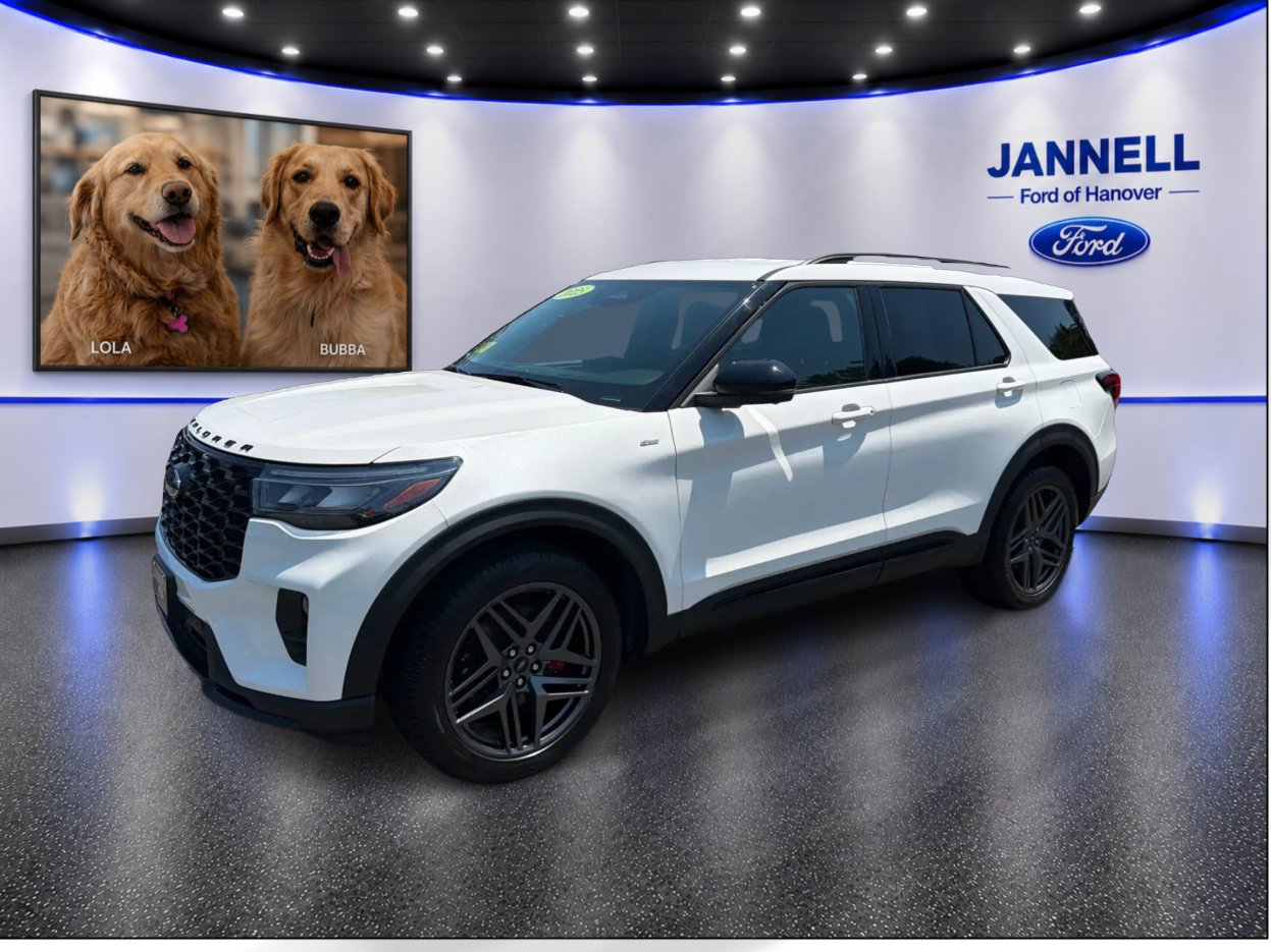 Used 2025 Ford Explorer ST-Line w/ ST-Line Street Pack AWD/4WD image 1