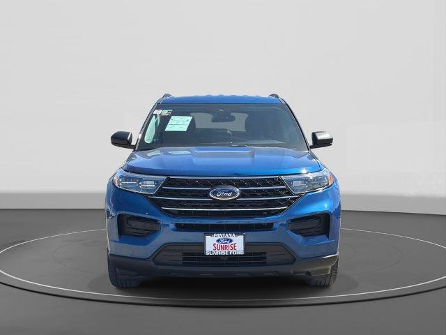 Certified 2022 Ford Explorer XLT image 3