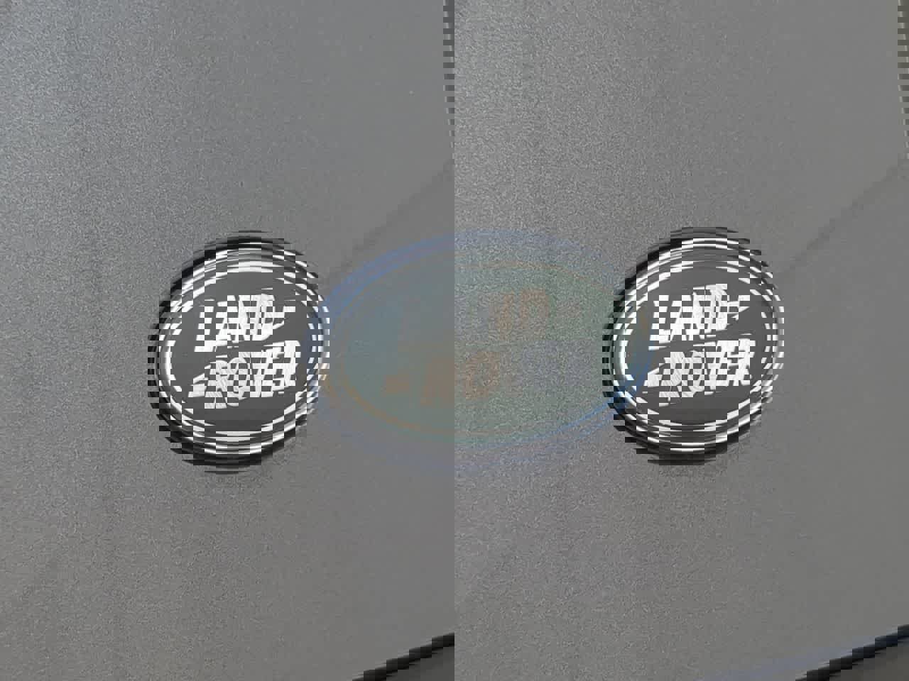 Used 2022 Land Rover Defender 110 X-Dynamic SE image 12