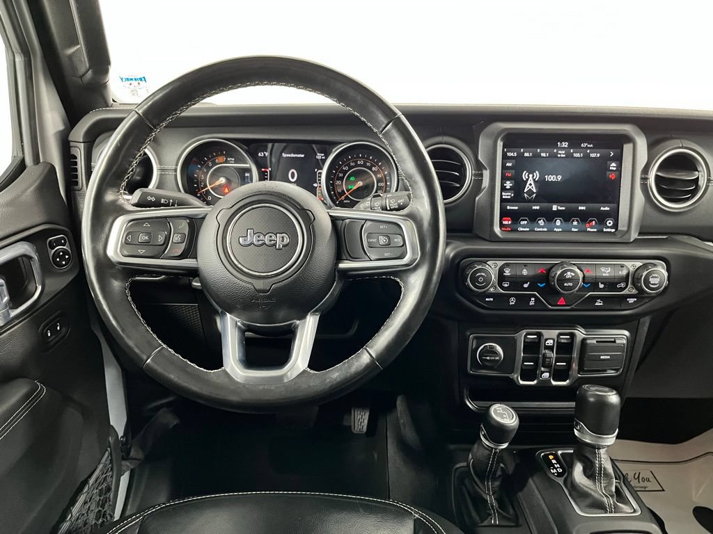 Used 2022 Jeep Wrangler Unlimited Sahara w/ Cold Weather Group AWD/4WD image 13