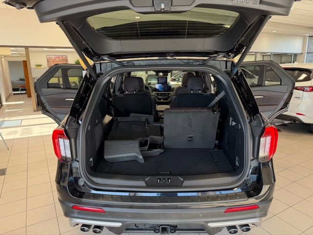 Used 2025 Ford Explorer Platinum w/ Ultimate Package AWD/4WD image 37