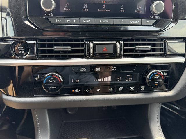 Used 2025 Nissan Pathfinder SV FWD image 24