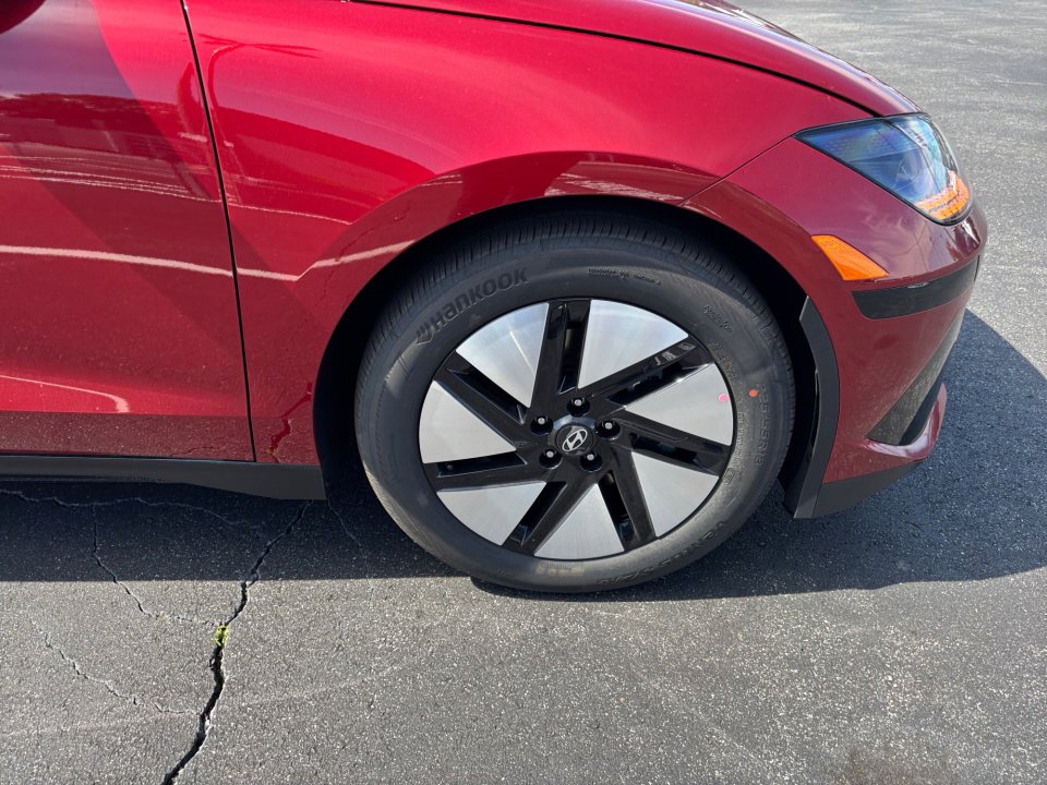 New 2025 Hyundai Ioniq 6 SE image 25