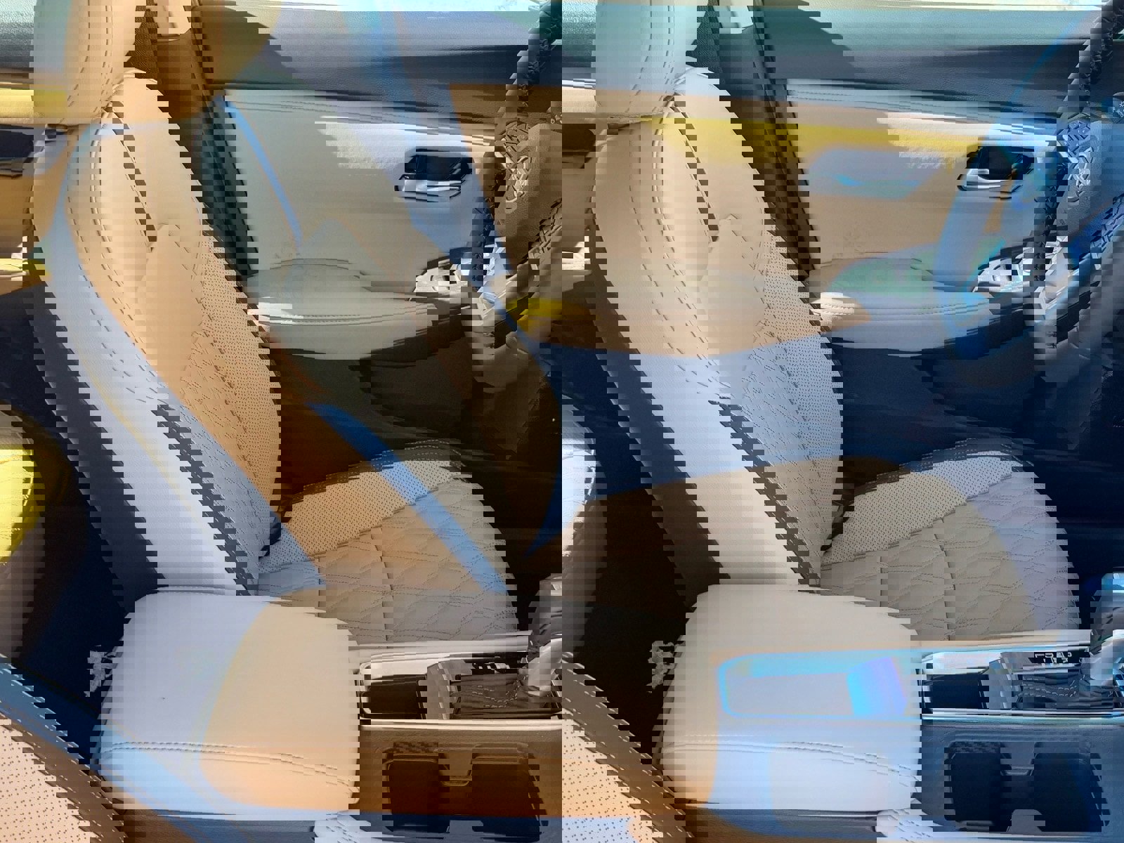 New 2025 Nissan Sentra SV w/ SV Premium Package image 12