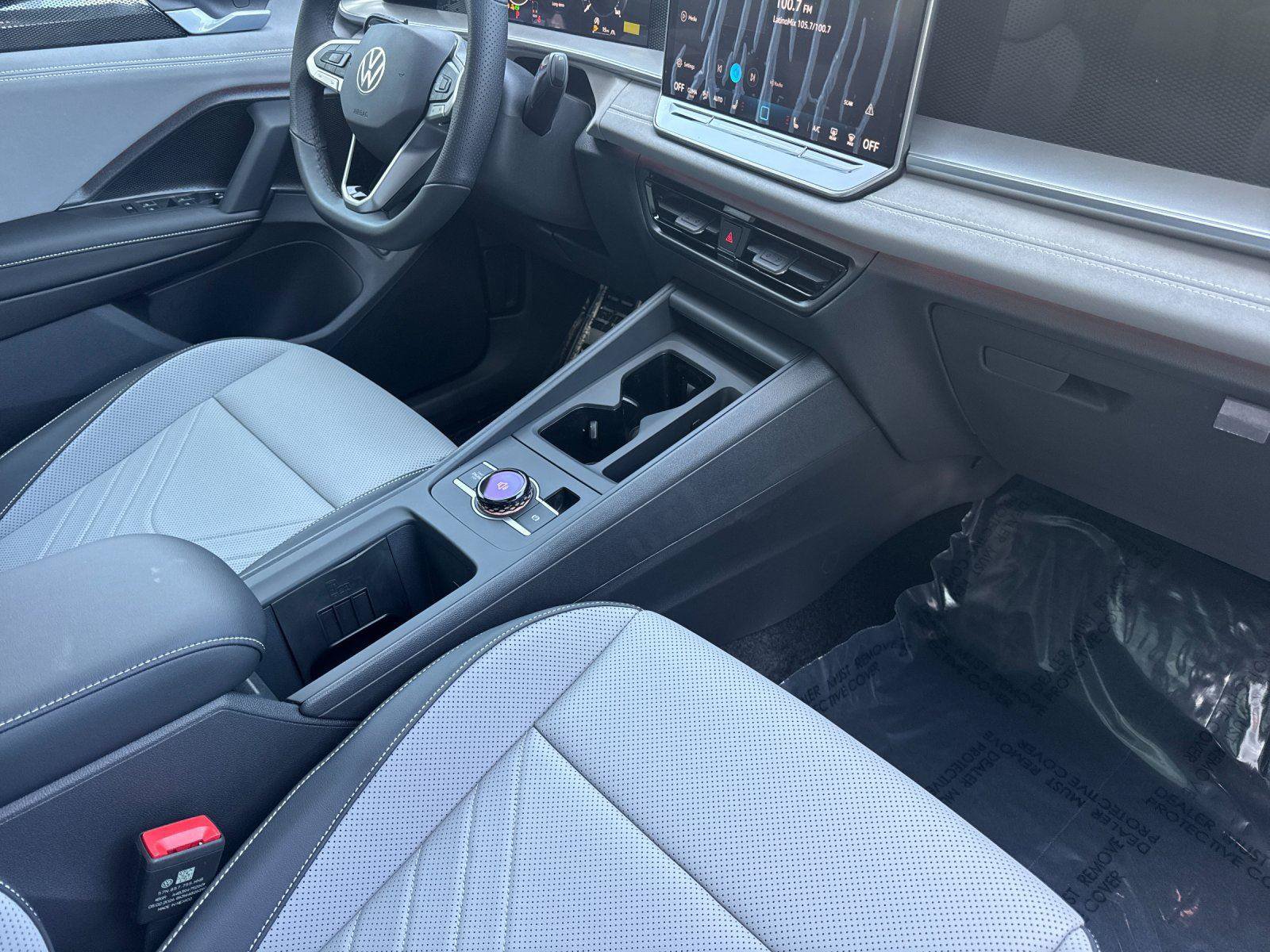 New 2026 Volkswagen Tiguan SE R-Line AWD/4WD image 15