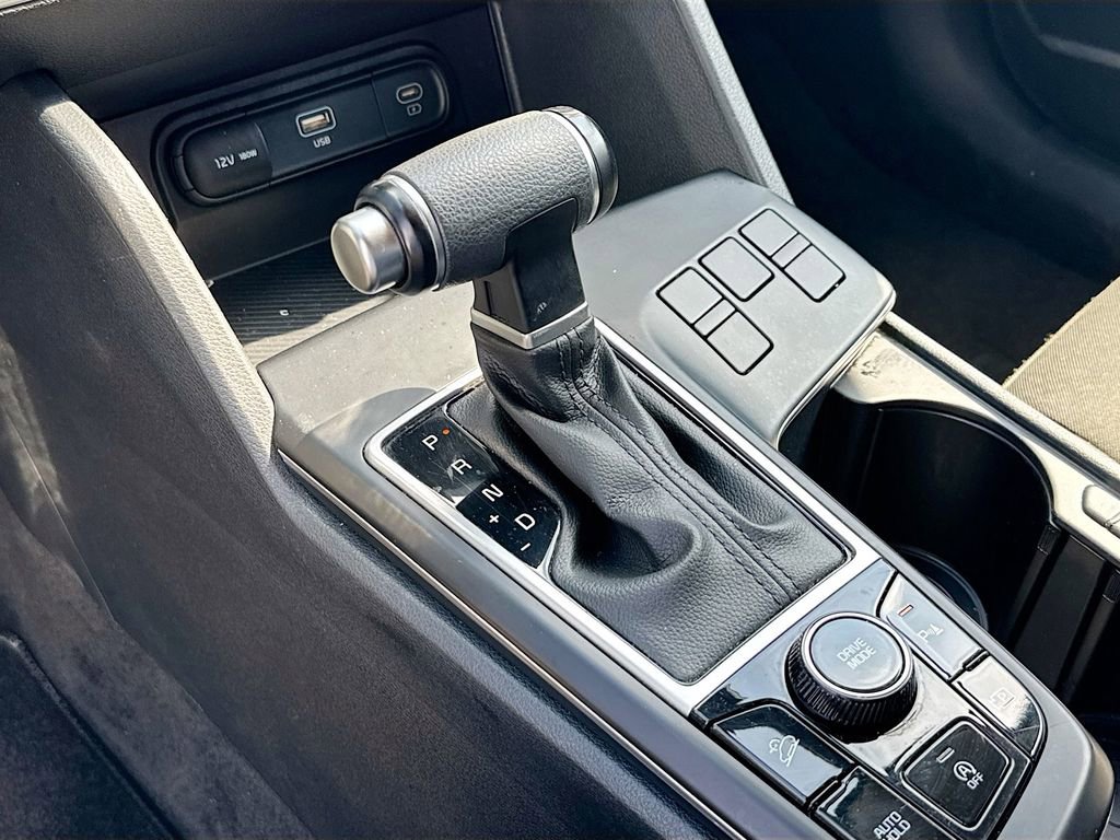 Used 2024 Kia Sportage LX image 17