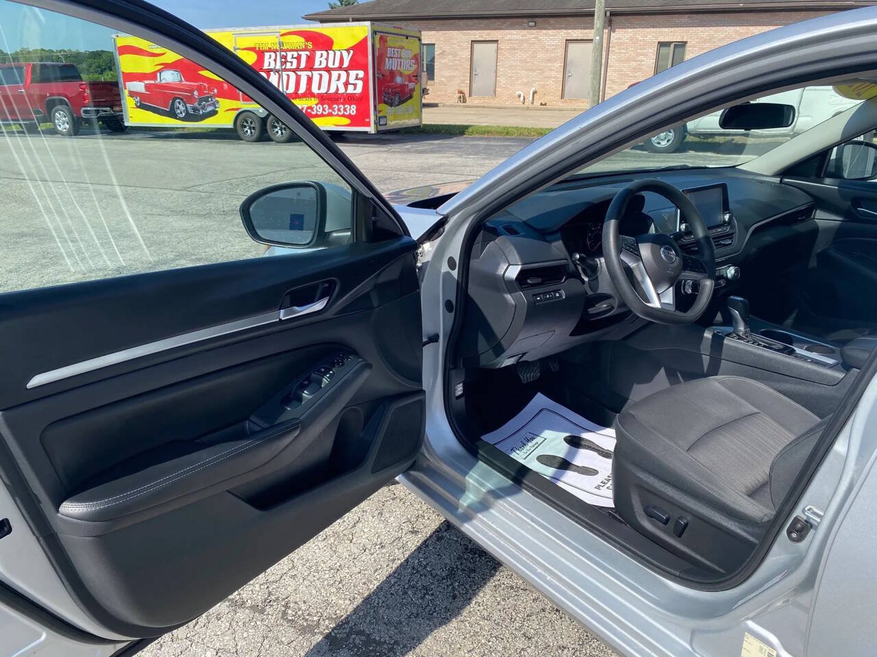 Used 2022 Nissan Altima 2.5 SV AWD/4WD image 9