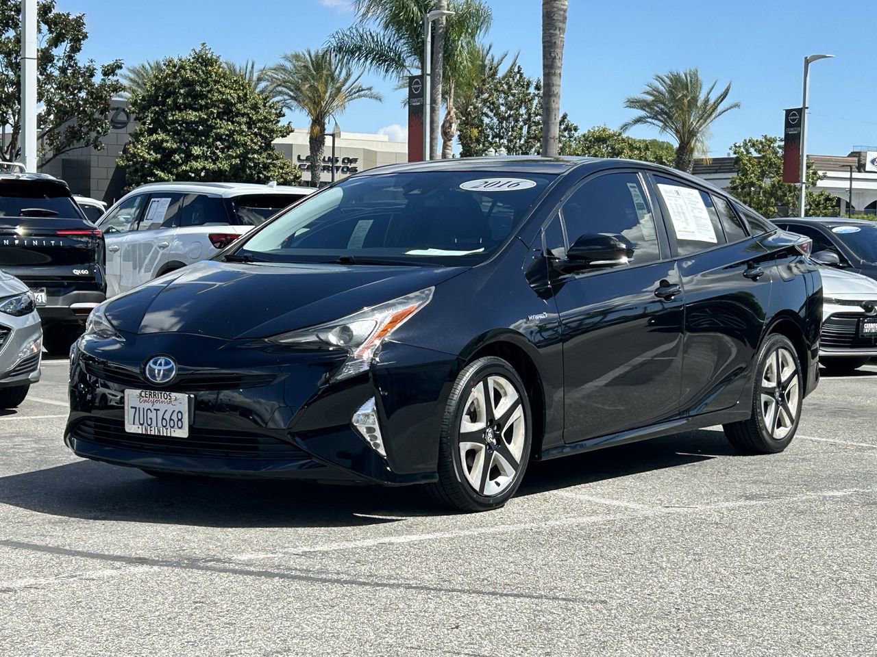Used 2016 Toyota Prius Three Touring w/ Preferred Accessory Package image 2