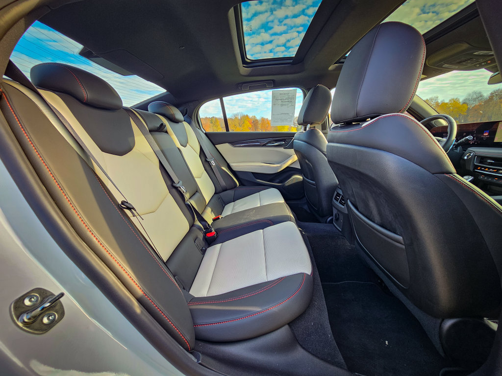 Used 2025 Cadillac CT5 Sport AWD/4WD image 40