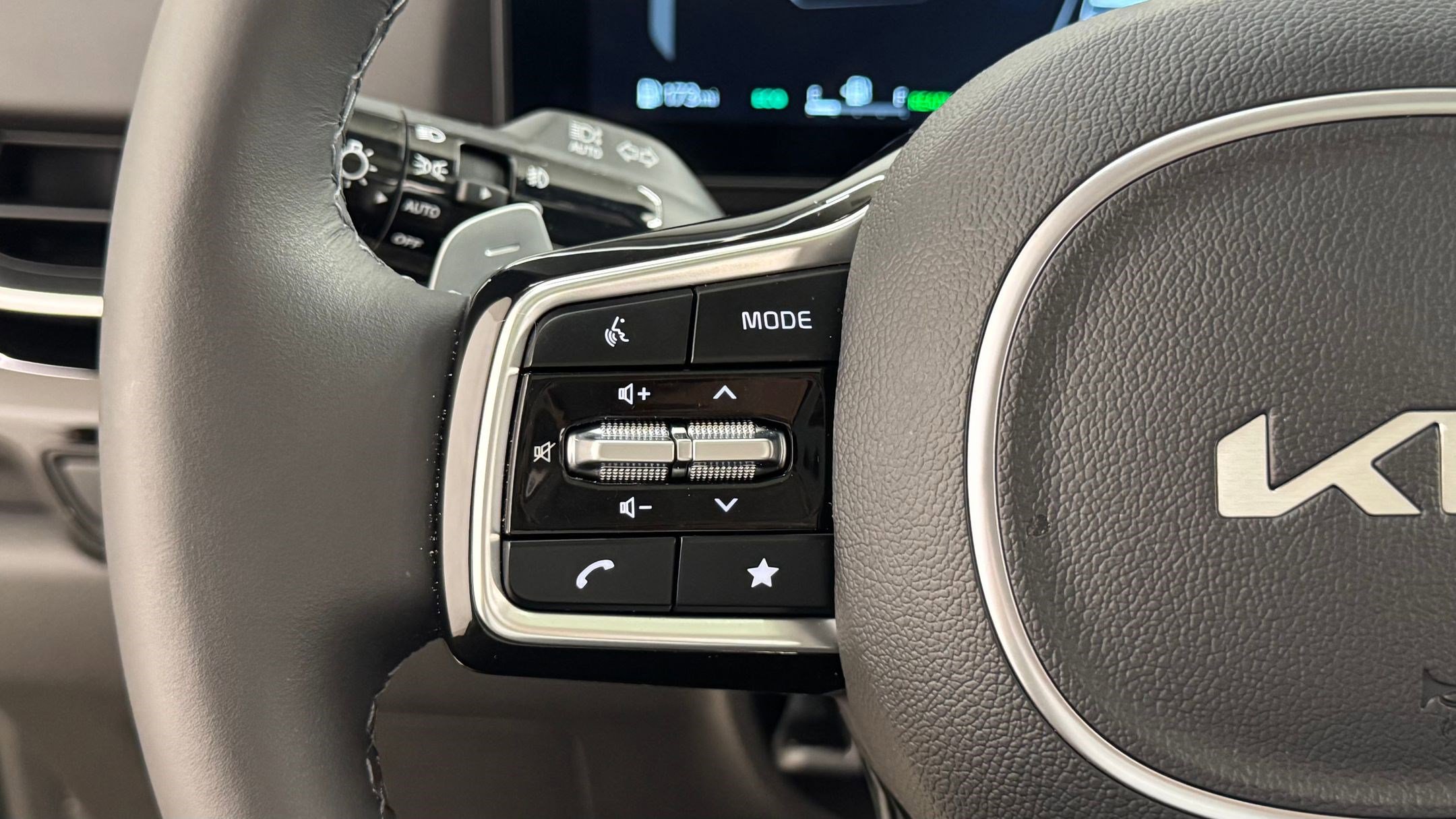 Used 2026 Kia Carnival SX Prestige image 37