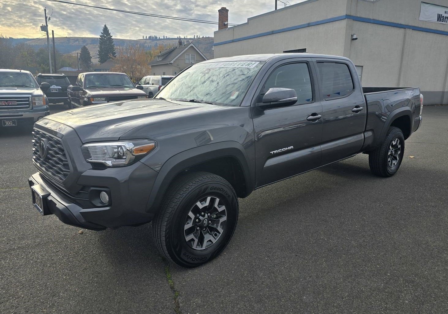 Used 2022 Toyota Tacoma TRD Off-Road image 4