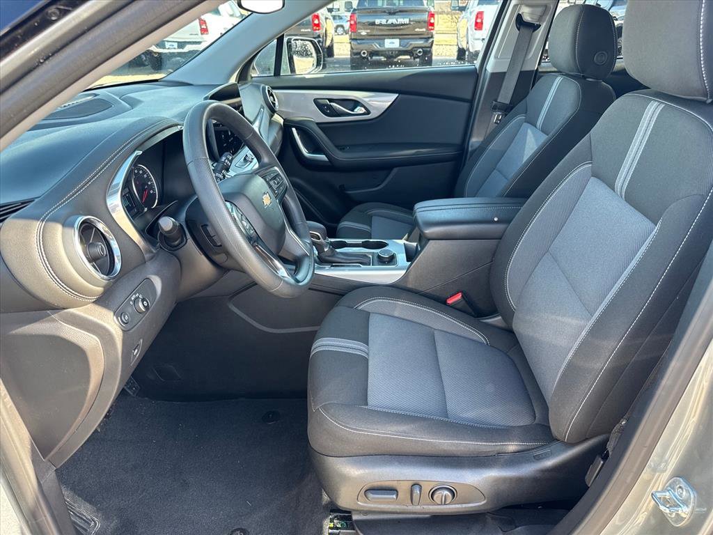 Used 2025 Chevrolet Blazer LT AWD/4WD image 6
