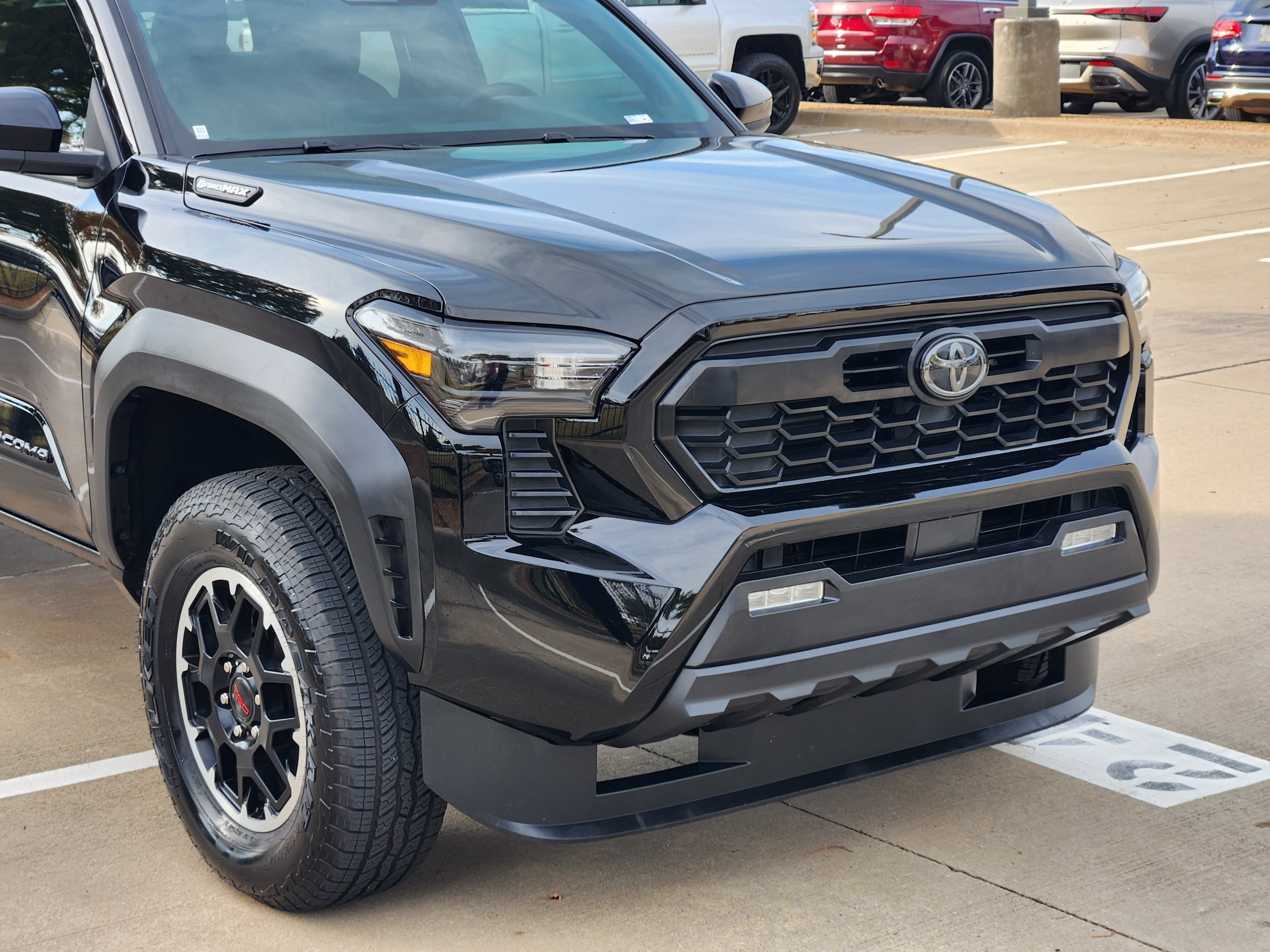 Used 2025 Toyota Tacoma TRD Off-Road image 7