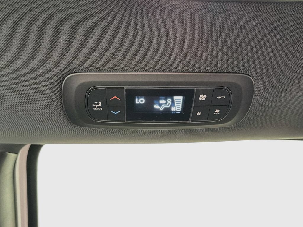 New 2027 Chrysler Pacifica Select AWD/4WD image 23