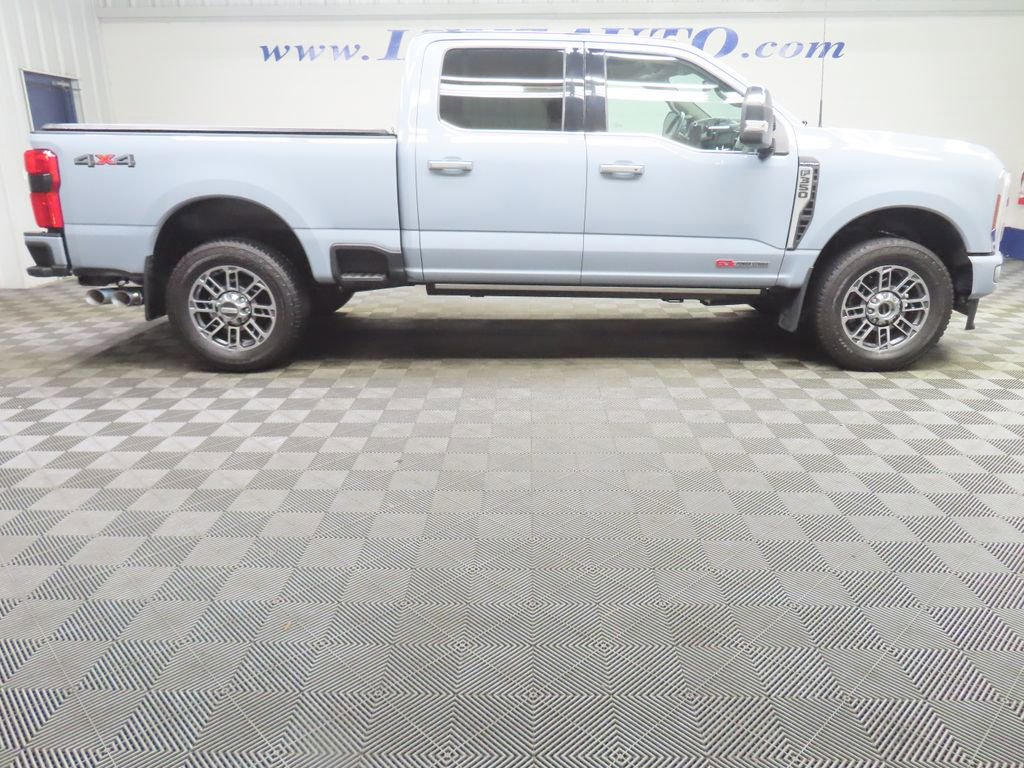 Used 2025 Ford F350 Platinum w/ Platinum Plus Package AWD/4WD image 2