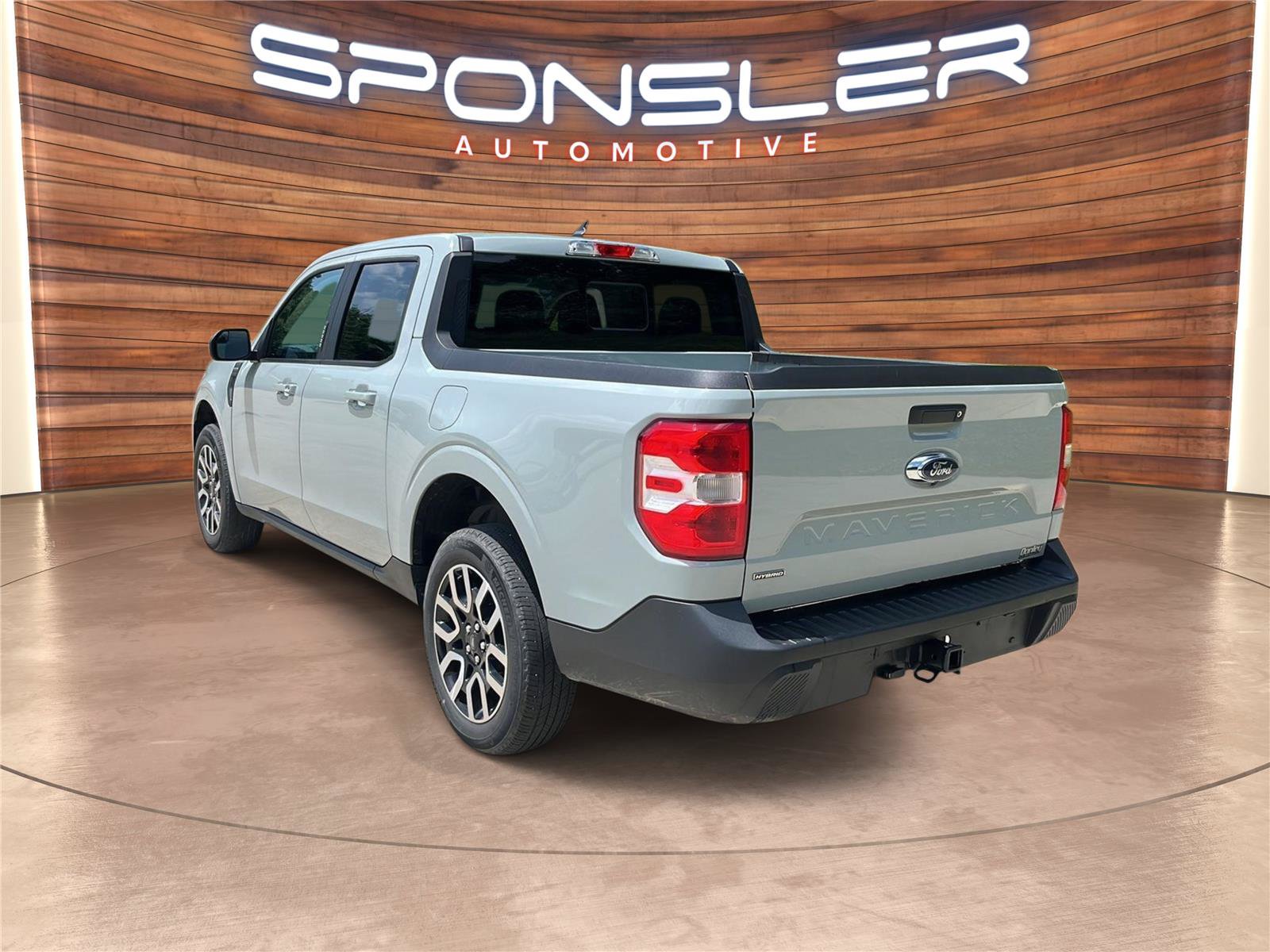 Used 2023 Ford Maverick Lariat FWD image 3