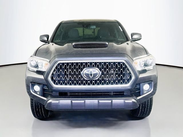 Used 2019 Toyota Tacoma TRD Sport image 2