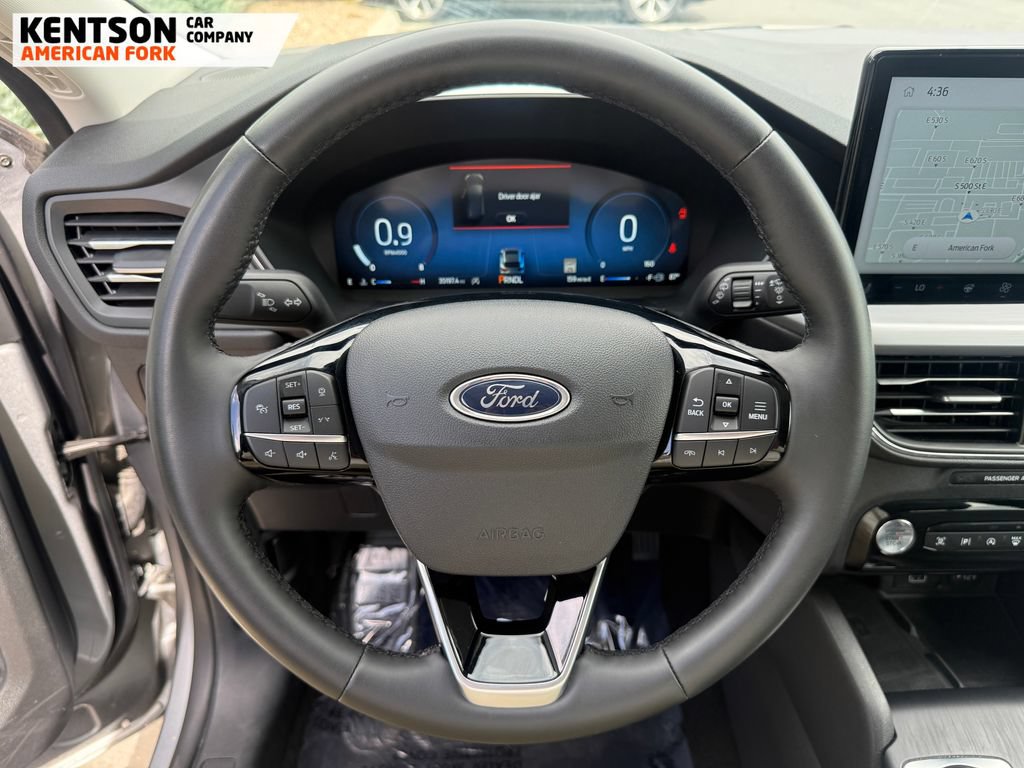 Used 2024 Ford Escape Platinum AWD/4WD image 13