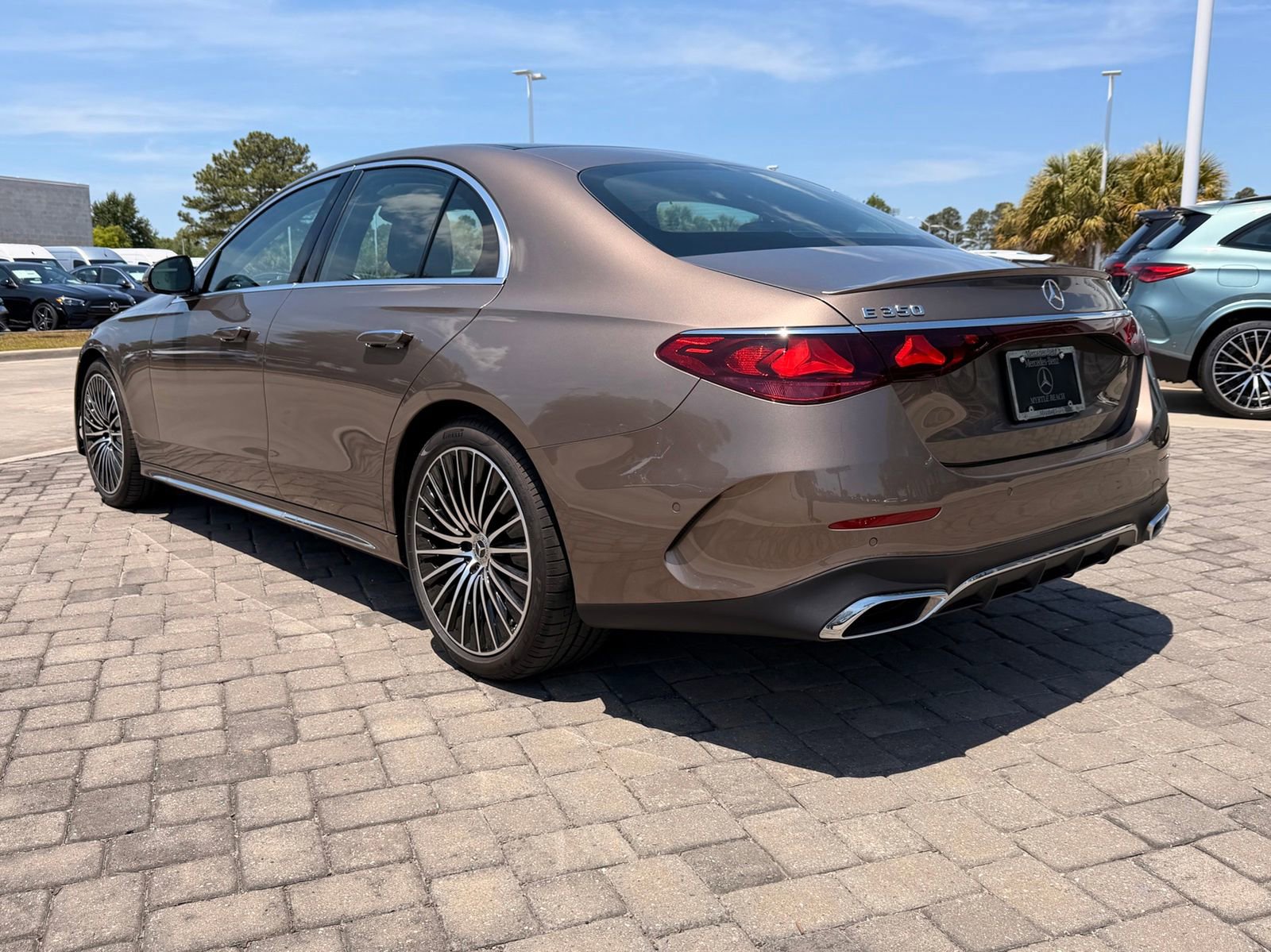 Used 2025 Mercedes-Benz E 350 Sedan image 11
