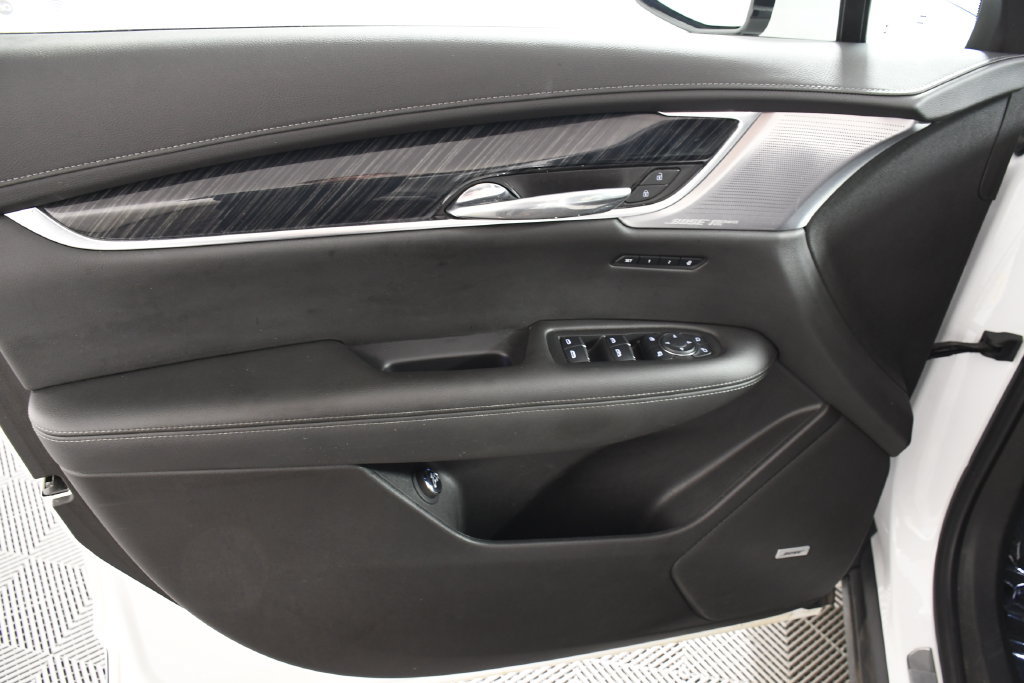 Used 2023 Cadillac XT6 Premium Luxury w/ Technology Package AWD/4WD image 14