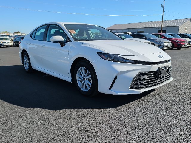 Used 2026 Toyota Camry LE FWD image 2