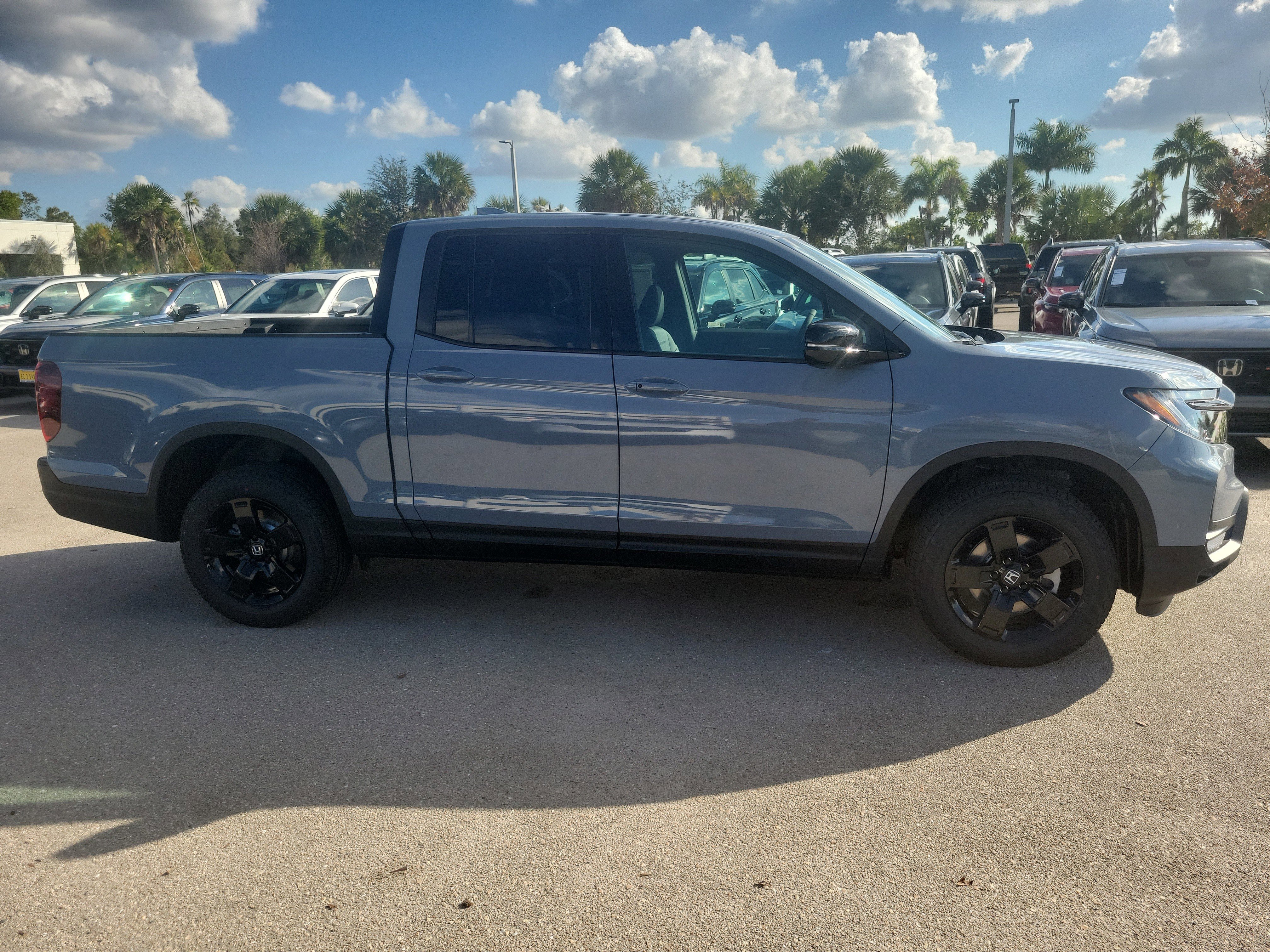 New 2026 Honda Ridgeline Black Edition image 3