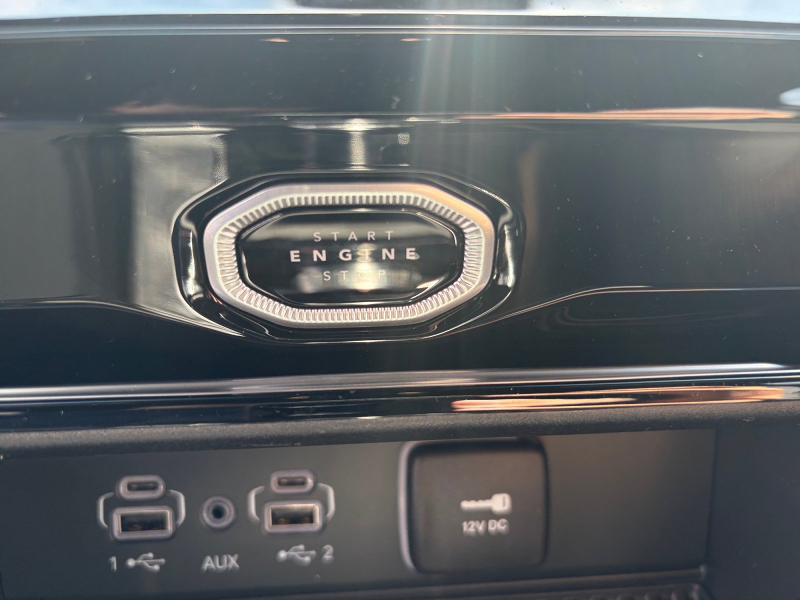 New 2026 Jeep Grand Cherokee Altitude AWD/4WD image 29