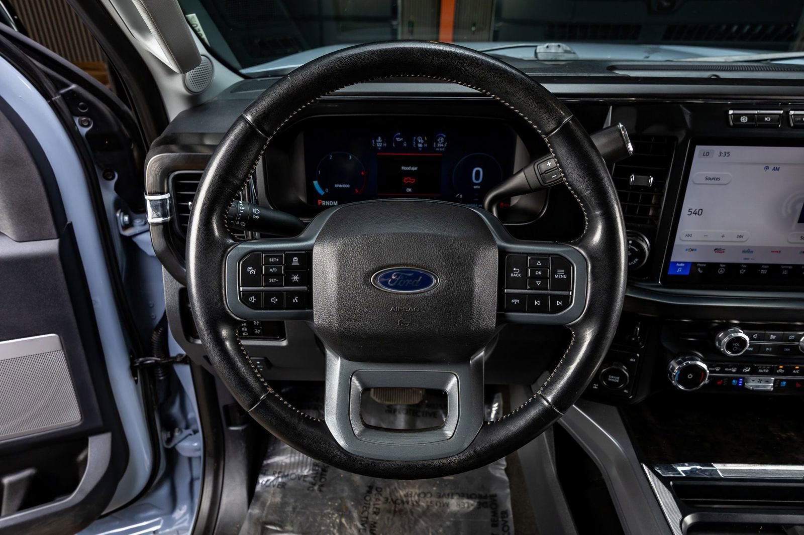 Used 2024 Ford F350 Lariat w/ Lariat Ultimate Package image 19