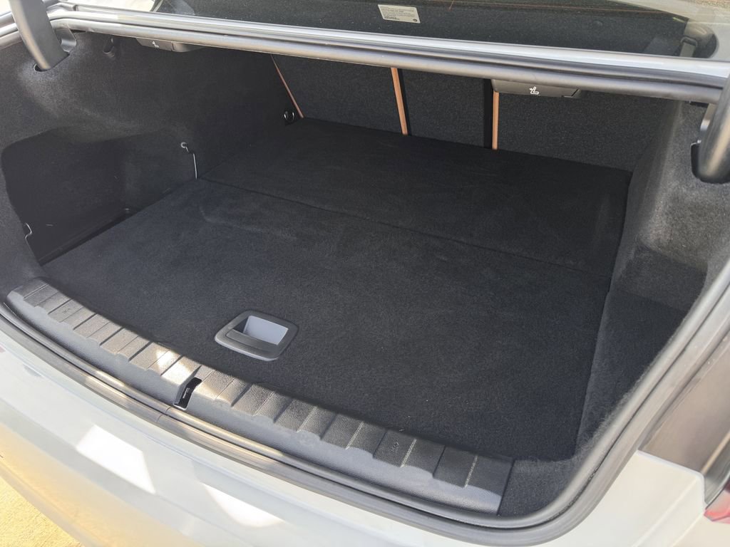 Used 2022 BMW 330e w/ Convenience Package image 30