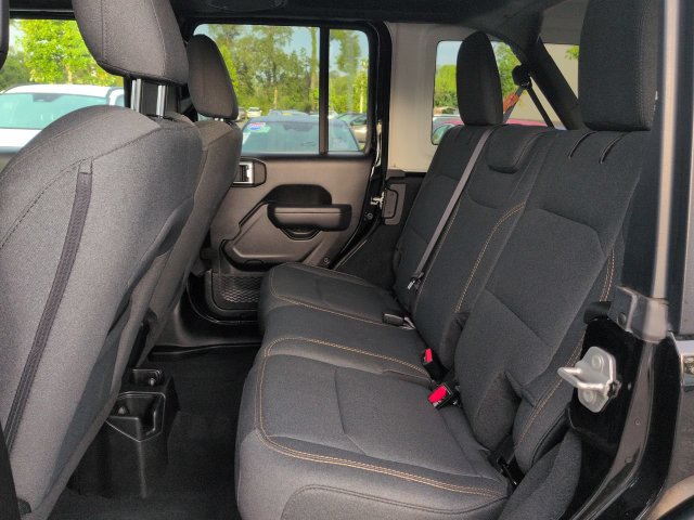Used 2024 Jeep Wrangler Unlimited Sport AWD/4WD image 14