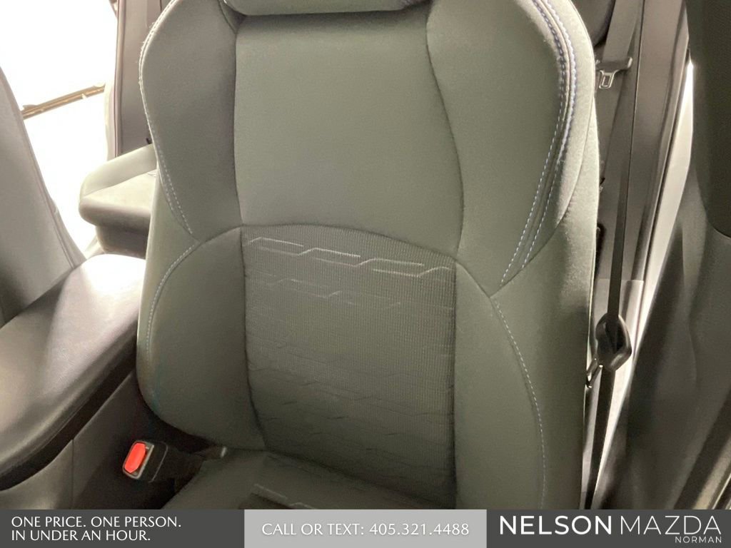 Used 2024 Toyota RAV4 SE image 24