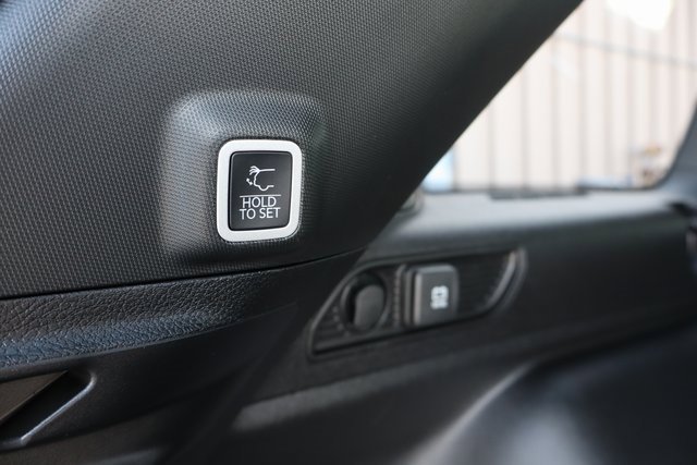 New 2025 Jeep Grand Cherokee Limited w/ Luxury Tech Group II image 38