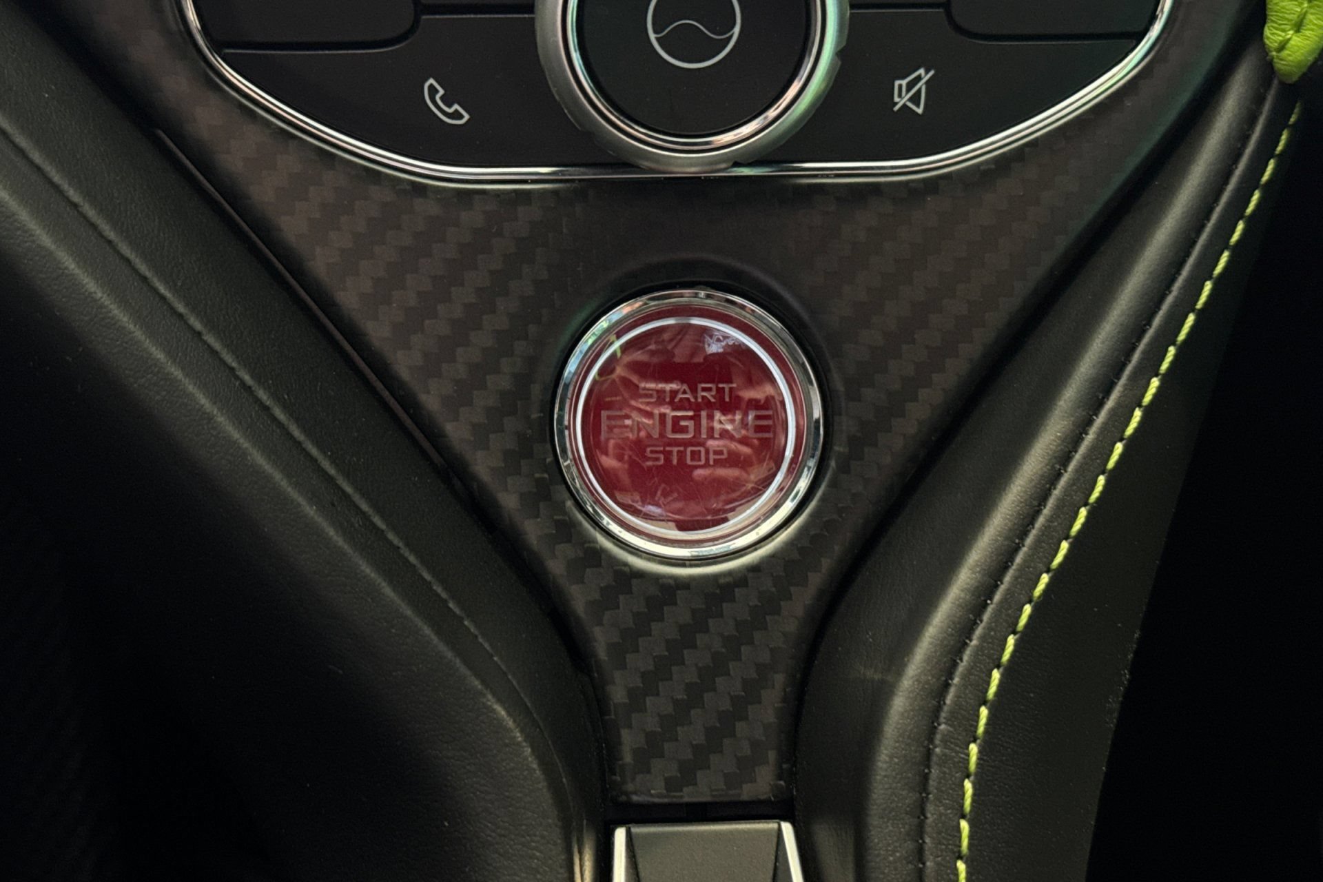 Used 2022 McLaren 765LT RWD image 27