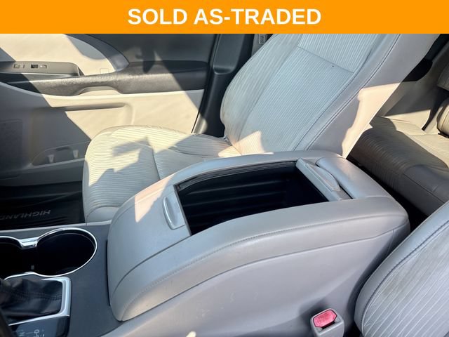 Used 2017 Toyota Highlander Plus AWD/4WD image 20