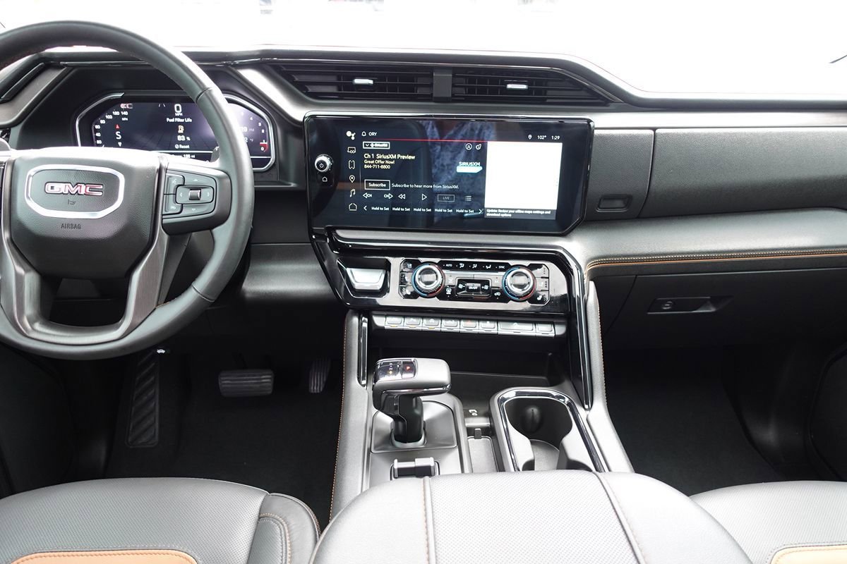 Used 2025 GMC Sierra 1500 AT4 w/ Technology Package AWD/4WD image 51