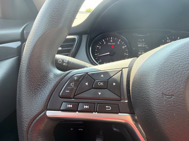 Used 2017 Nissan Rogue S w/ S Appearance Package AWD/4WD image 19