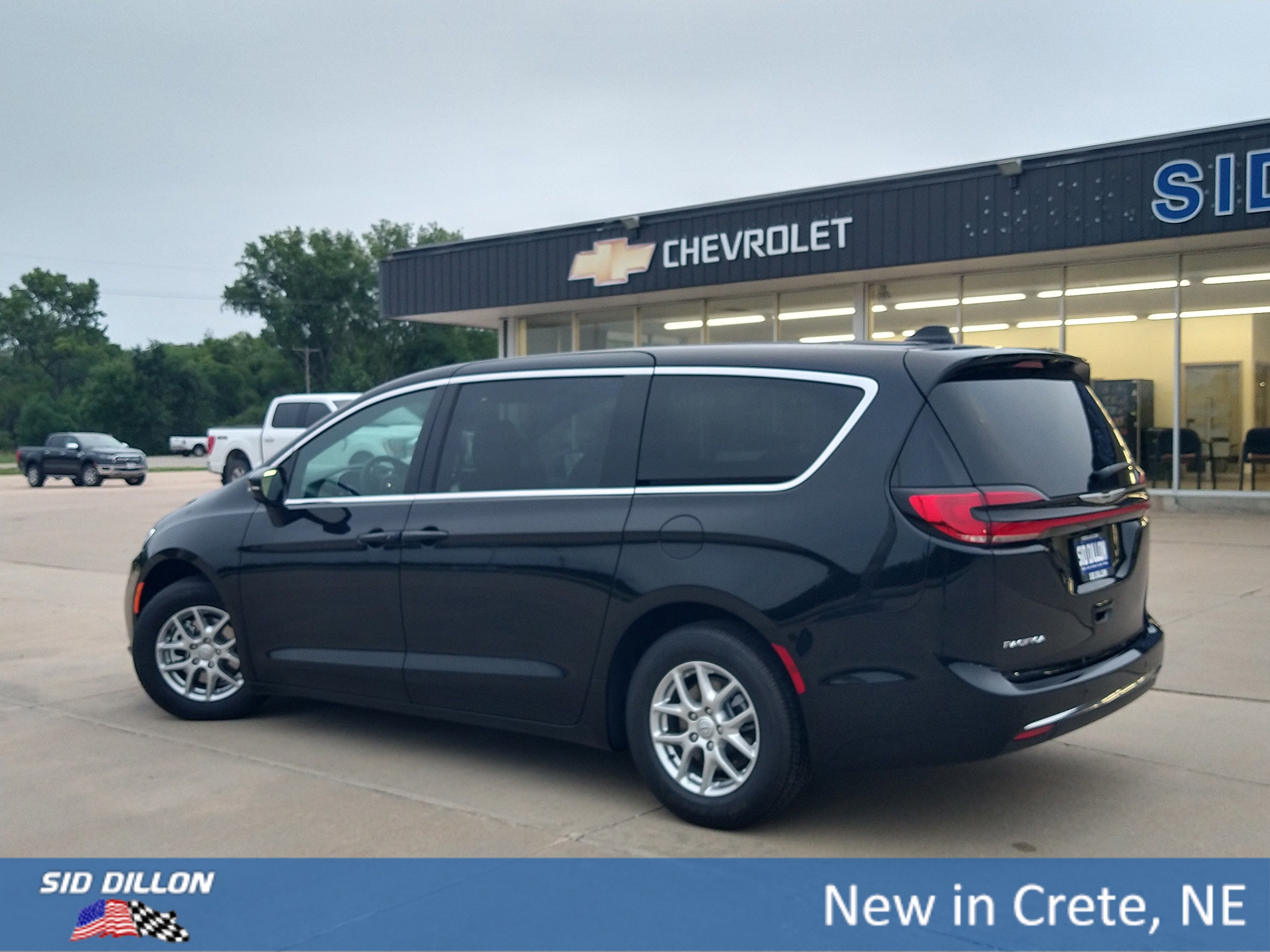 New 2026 Chrysler Pacifica Select image 23