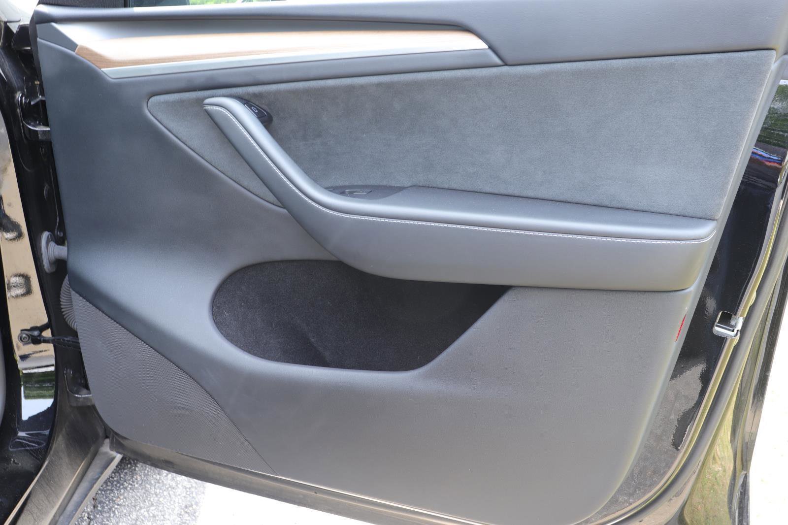 Used 2023 Tesla Model Y Long Range AWD/4WD image 18
