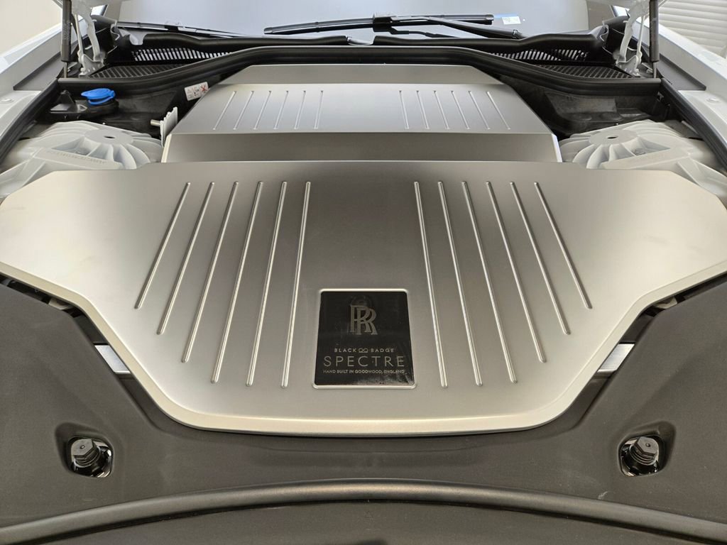 New 2025 Rolls-Royce Spectre Black Badge w/ Leather Finishing Pack AWD/4WD image 24