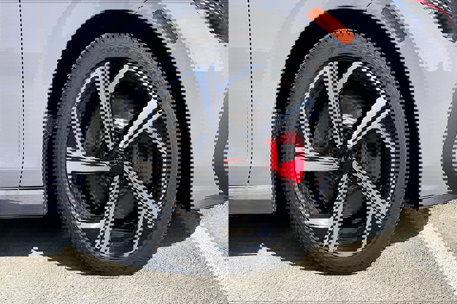 New 2026 Volkswagen GTI SE image 10