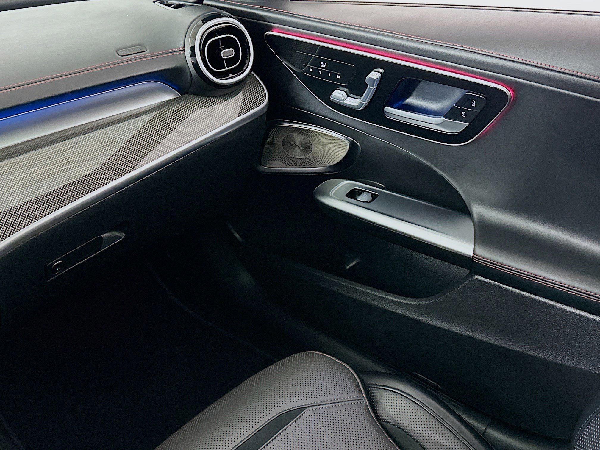 Used 2024 Mercedes-Benz C 36 AMG S image 21